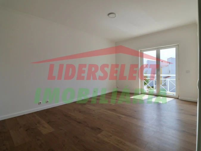 Moradia T3 para Venda em Ericeira Foto 29