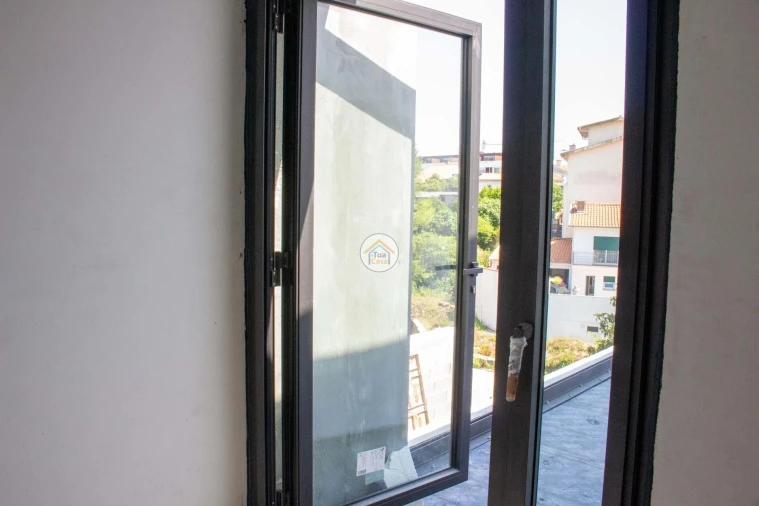 Moradia T3 para Venda em São Felix da Marinha Foto 31