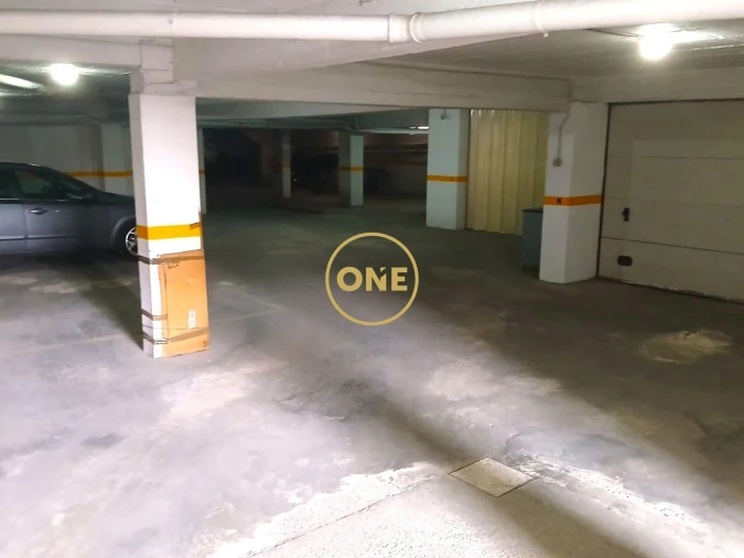 Garagem para Venda em Pinhal Novo Foto 3