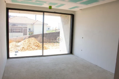Moradia T3 para Venda em São Felix da Marinha