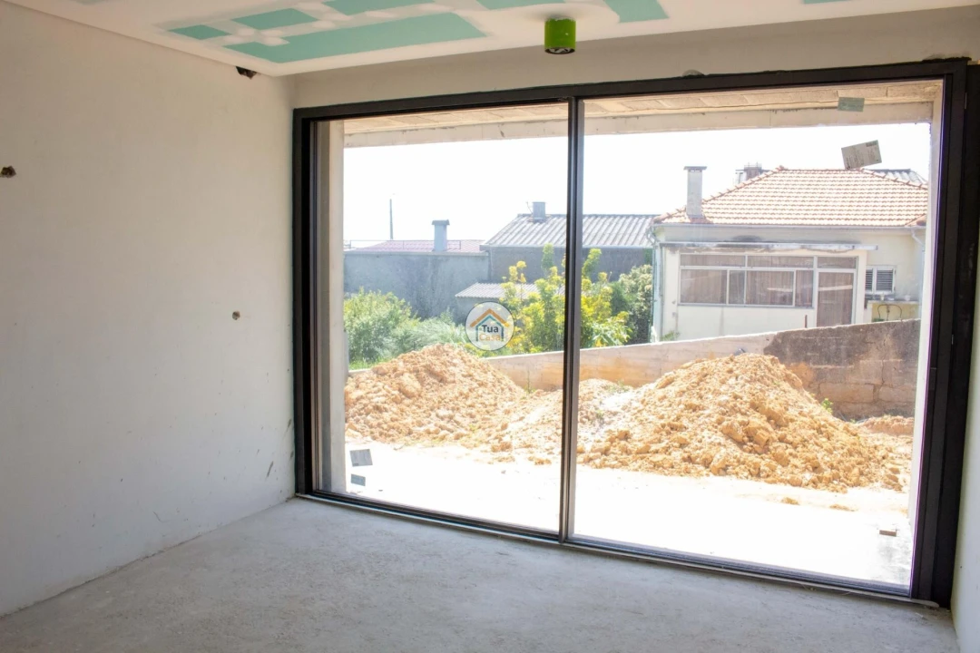 Moradia T3 para Venda em São Felix da Marinha Foto 16