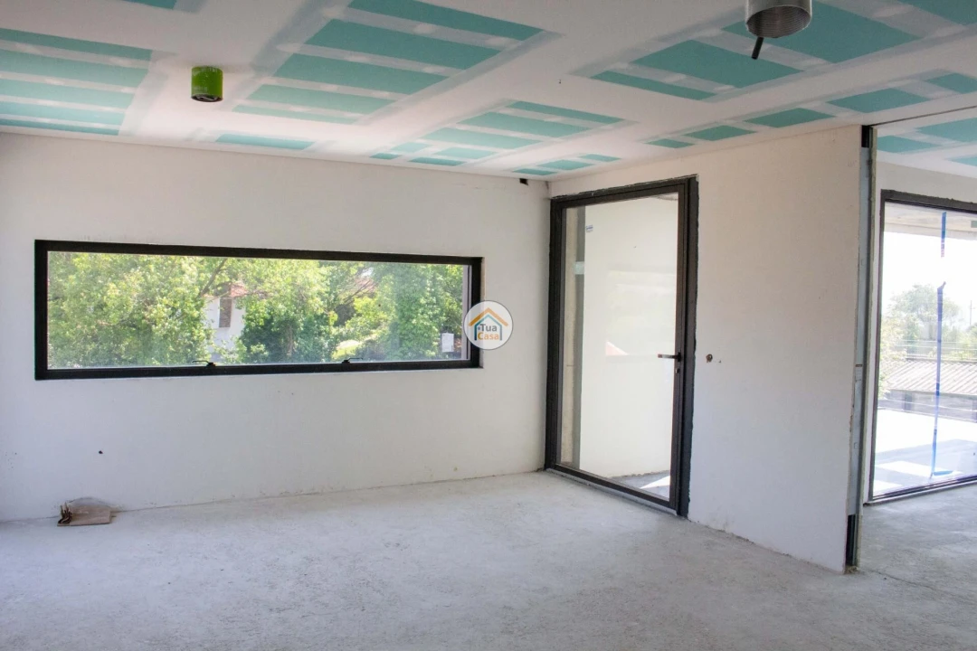 Moradia T3 para Venda em São Felix da Marinha Foto 27