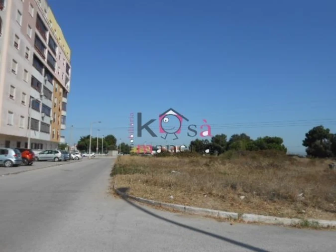 Terreno para Venda em Santo Antonio da Charneca