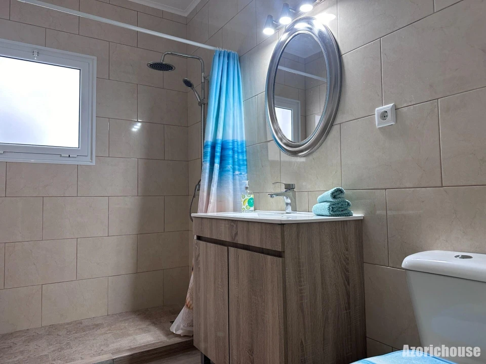 Moradia T9 para Venda em Rabo de Peixe Foto 13