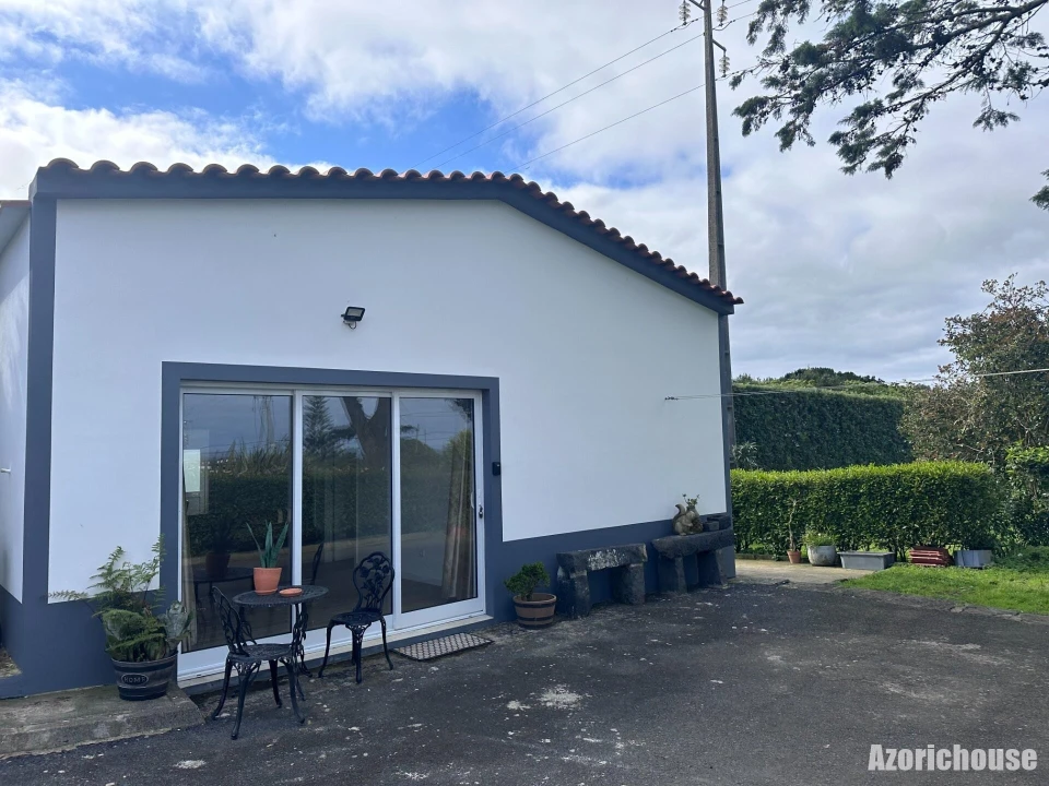 Moradia T9 para Venda em Rabo de Peixe Foto 14