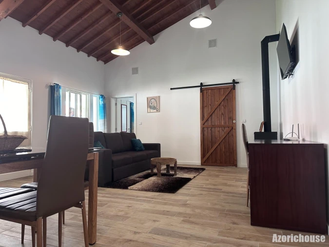 Moradia T9 para Venda em Rabo de Peixe Foto 11