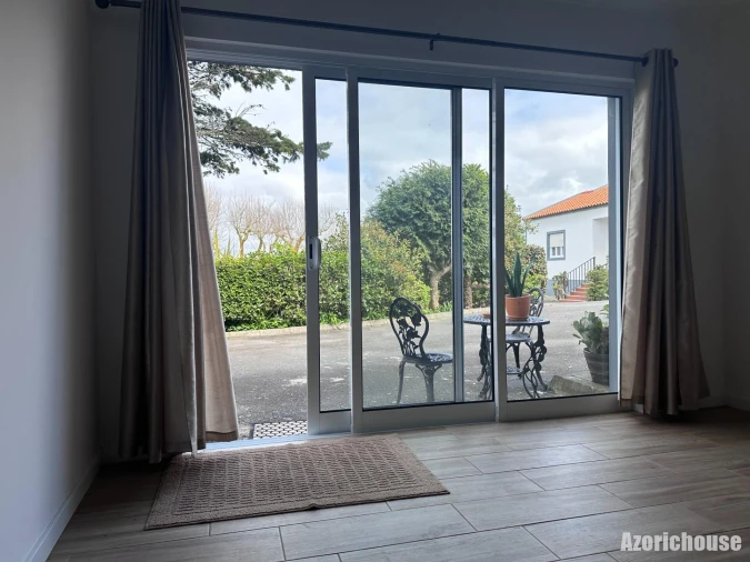 Moradia T9 para Venda em Rabo de Peixe Foto 15