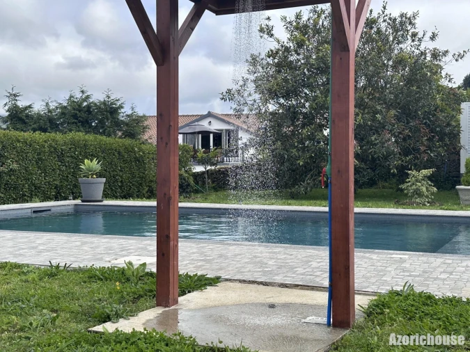 Moradia T9 para Venda em Rabo de Peixe Foto 23