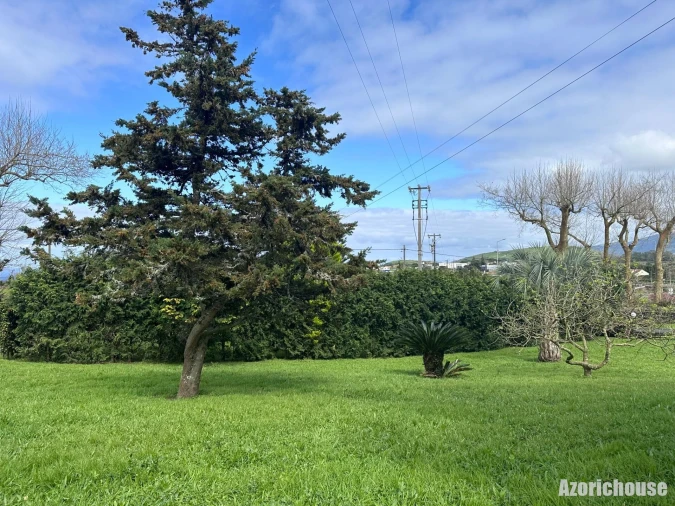 Moradia T9 para Venda em Rabo de Peixe Foto 25