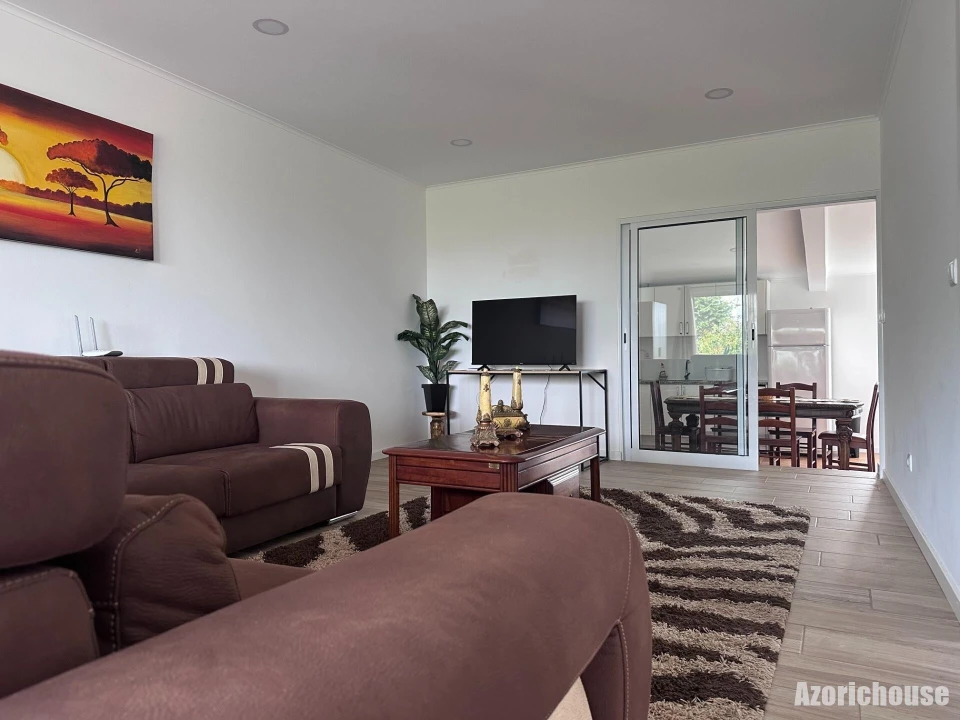 Moradia T9 para Venda em Rabo de Peixe Foto 16