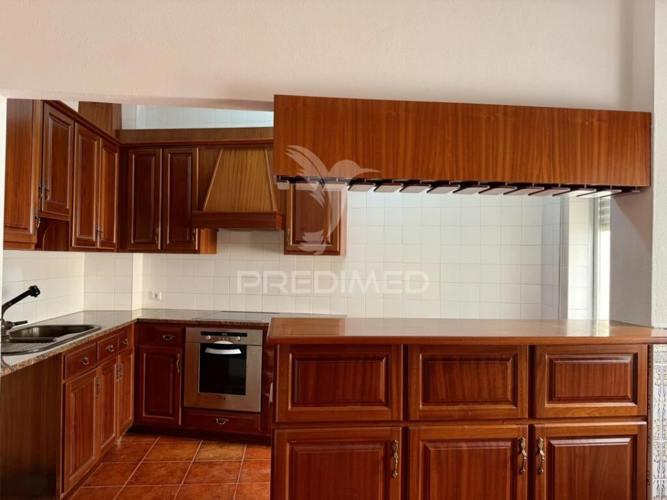 Apartamento T2 para Venda em Mira de Aire Foto 6