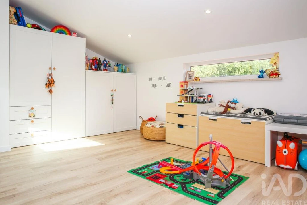 Moradia T4 para Venda em São Bartolomeu dos Galegos e Moledo Foto 15