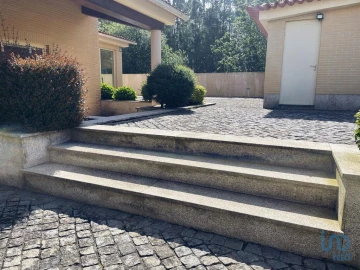 Moradia T3 para Venda em Vila Nova de Anha