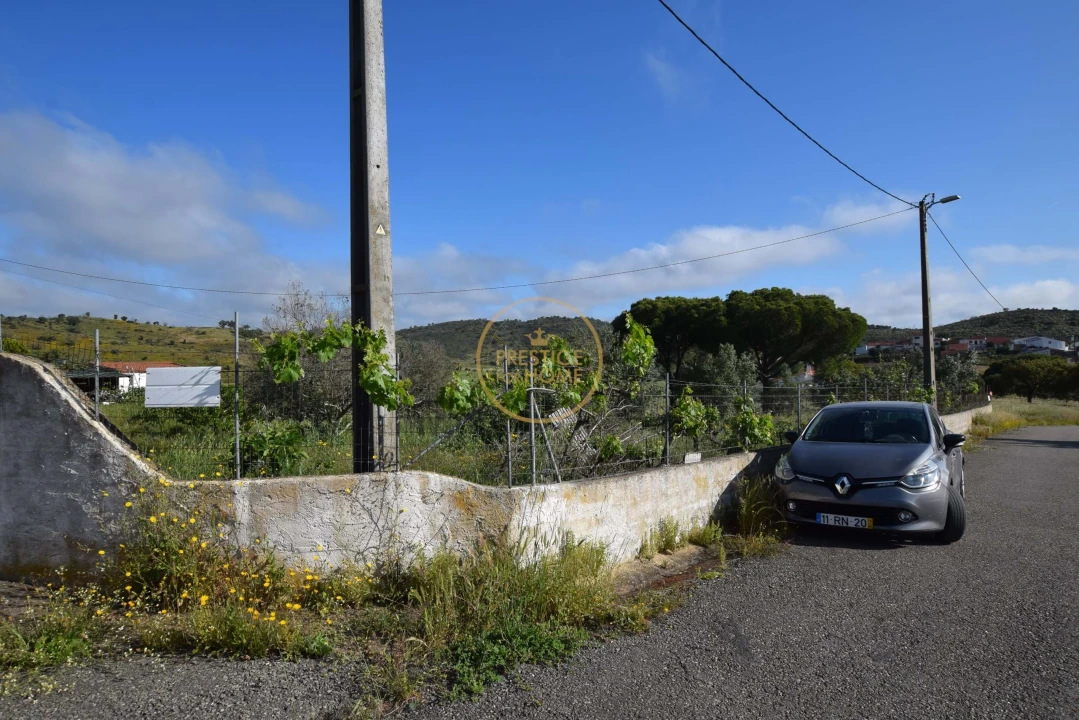 Moradia T3 para Venda em Ameixial Foto 3