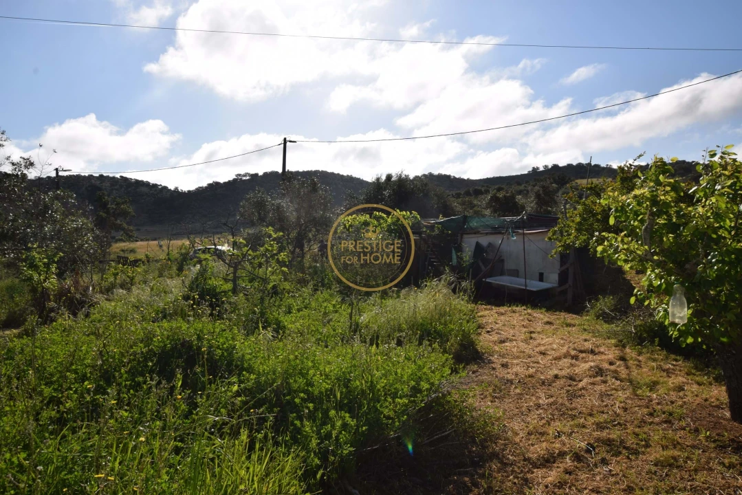 Moradia T3 para Venda em Ameixial Foto 11