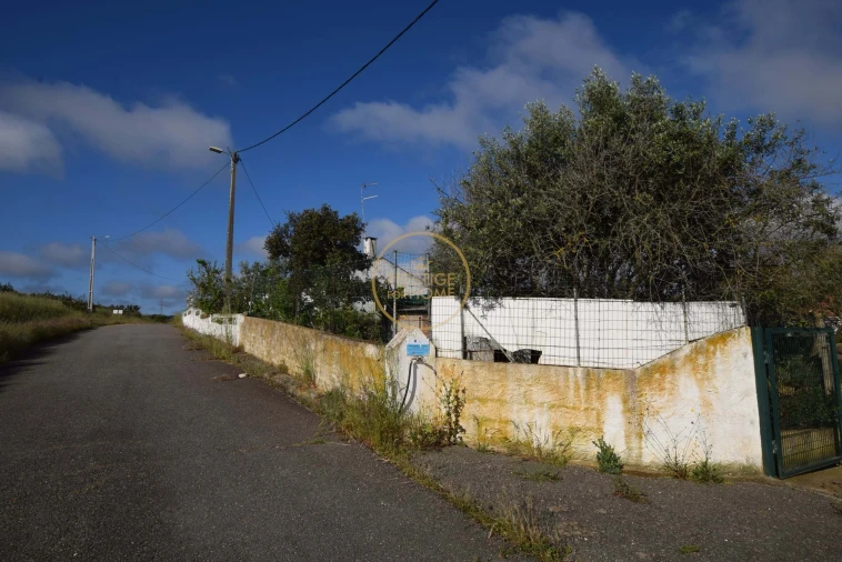 Moradia T3 para Venda em Ameixial Foto 4