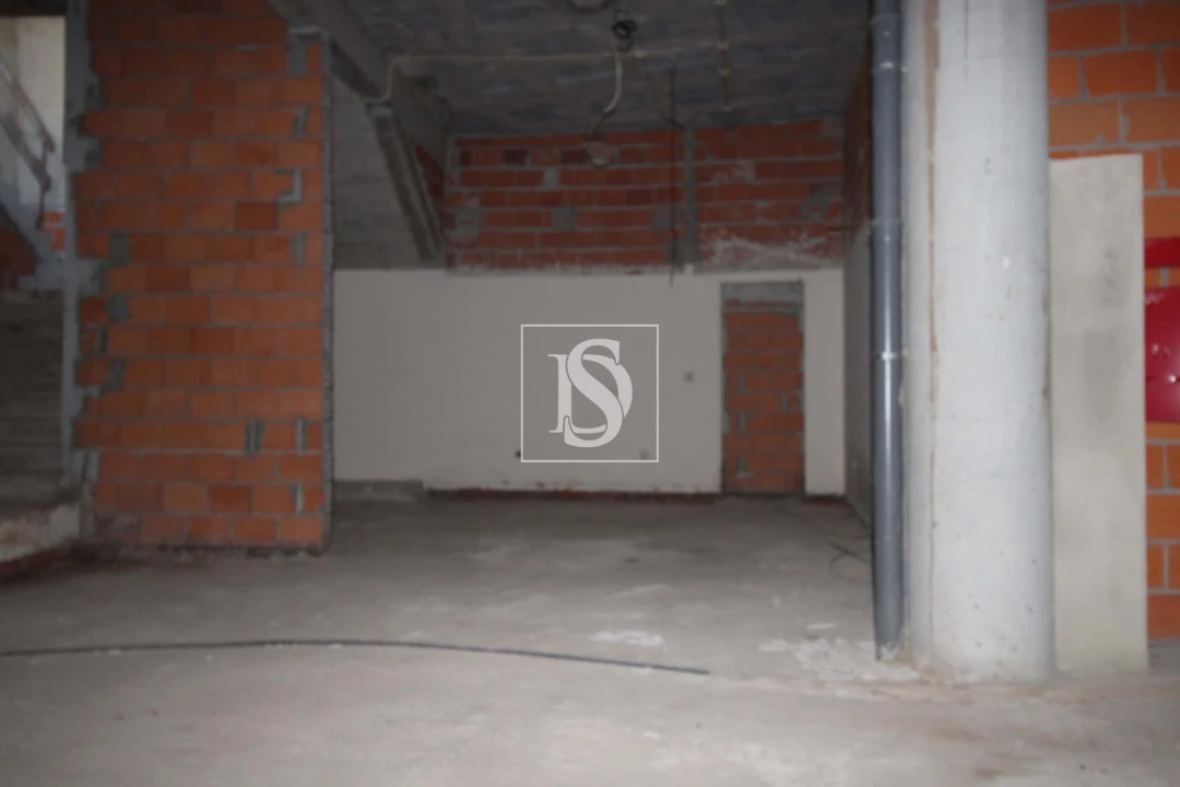 Negócio para Arrendamento em Barcarena Foto 24