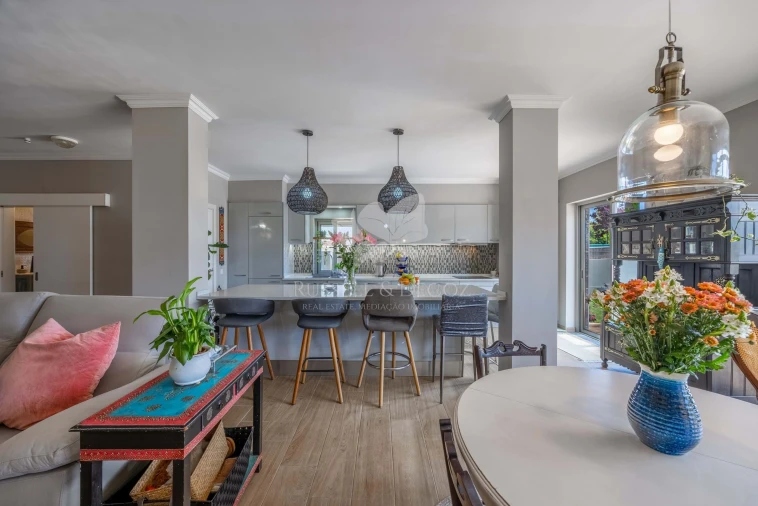 Moradia T4 para Venda em Olhão Foto 13