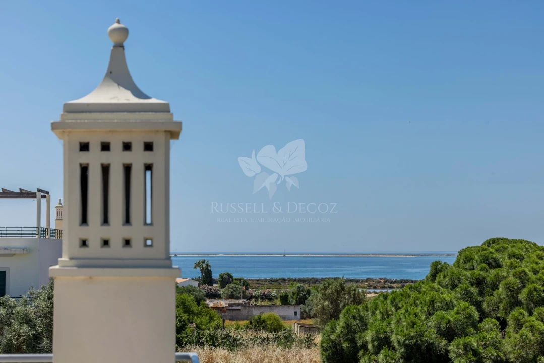 Moradia T4 para Venda em Olhão Foto 3