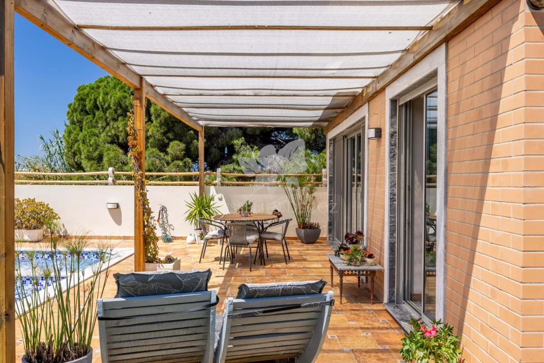 Moradia T4 para Venda em Olhão Foto 27