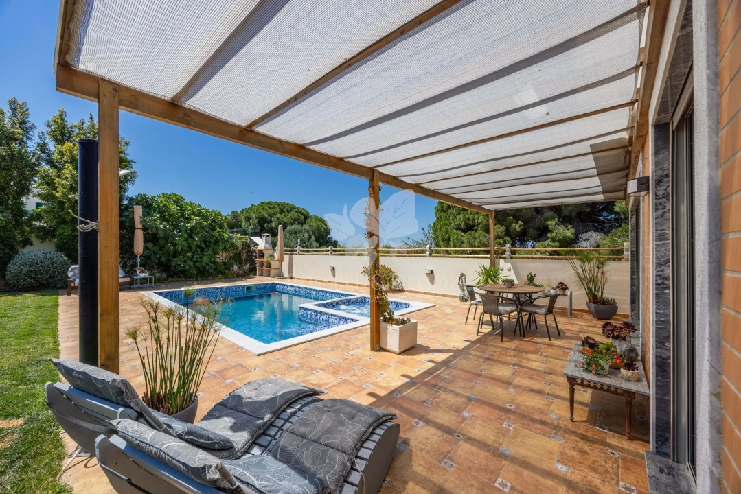 Moradia T4 para Venda em Olhão Foto 28