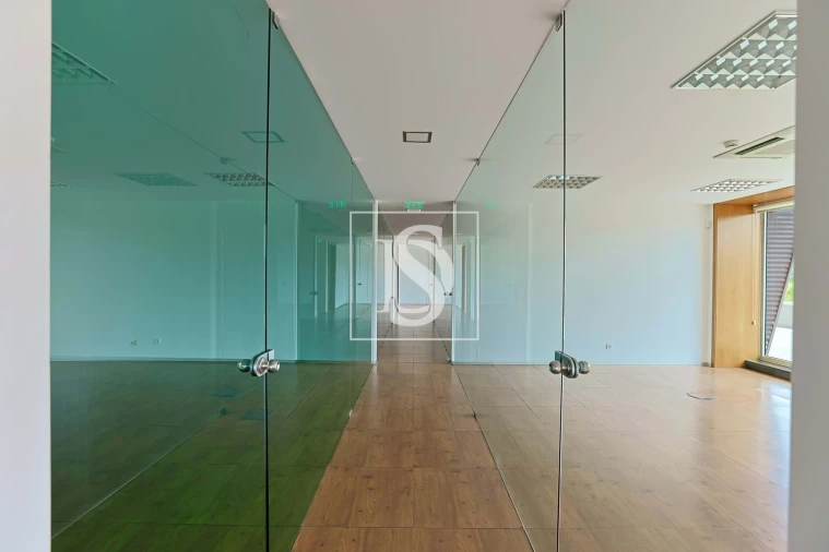 Armazém para Venda em Perelhal Foto 4