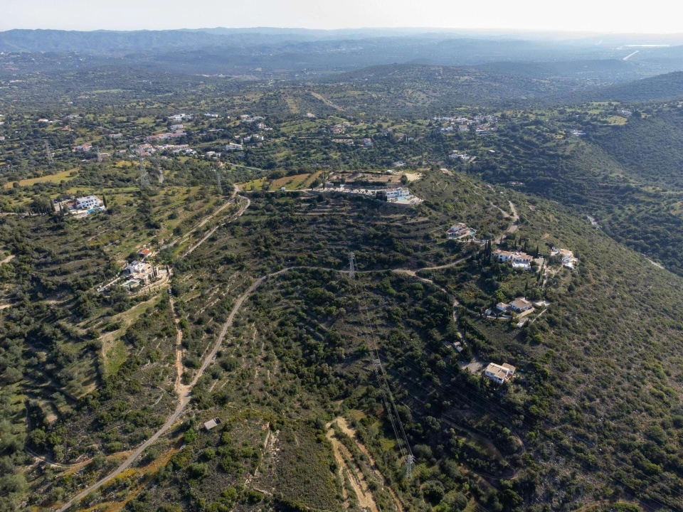 Terreno para Venda em Santa Barbara de Nexe Foto 3