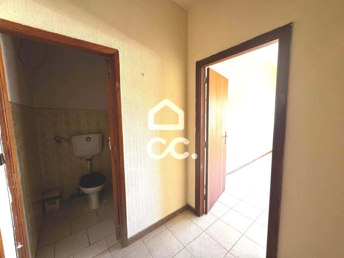 Negócio para Arrendamento em Santa Maria Maior Foto 6