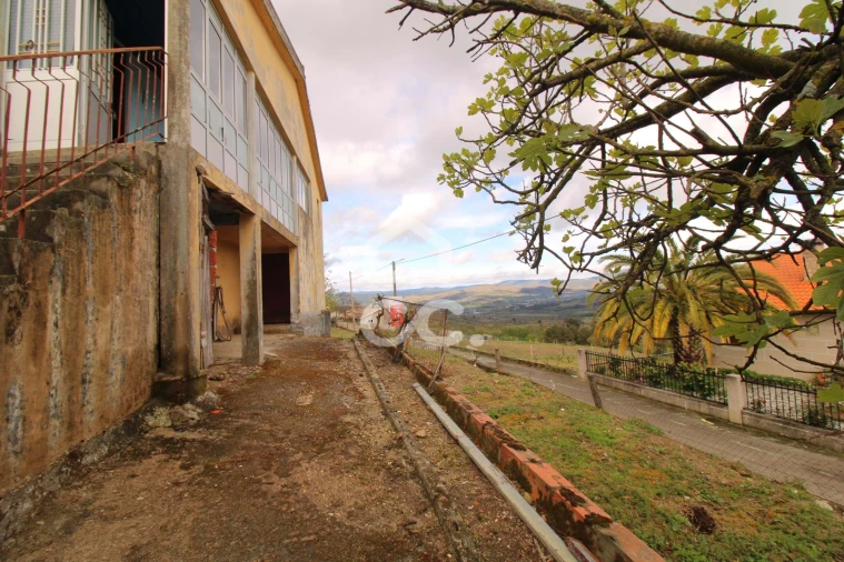 Moradia T3 para Venda em Ervededo Foto 9