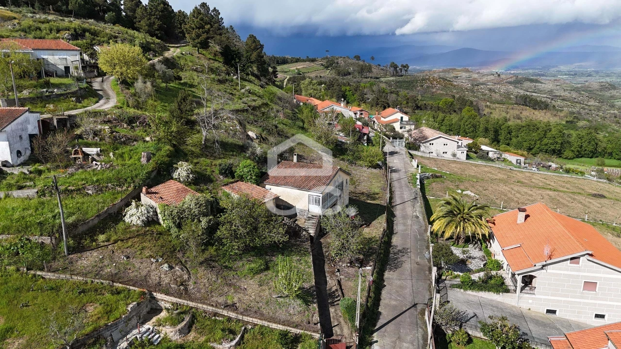 Moradia T3 para Venda em Ervededo Foto 5