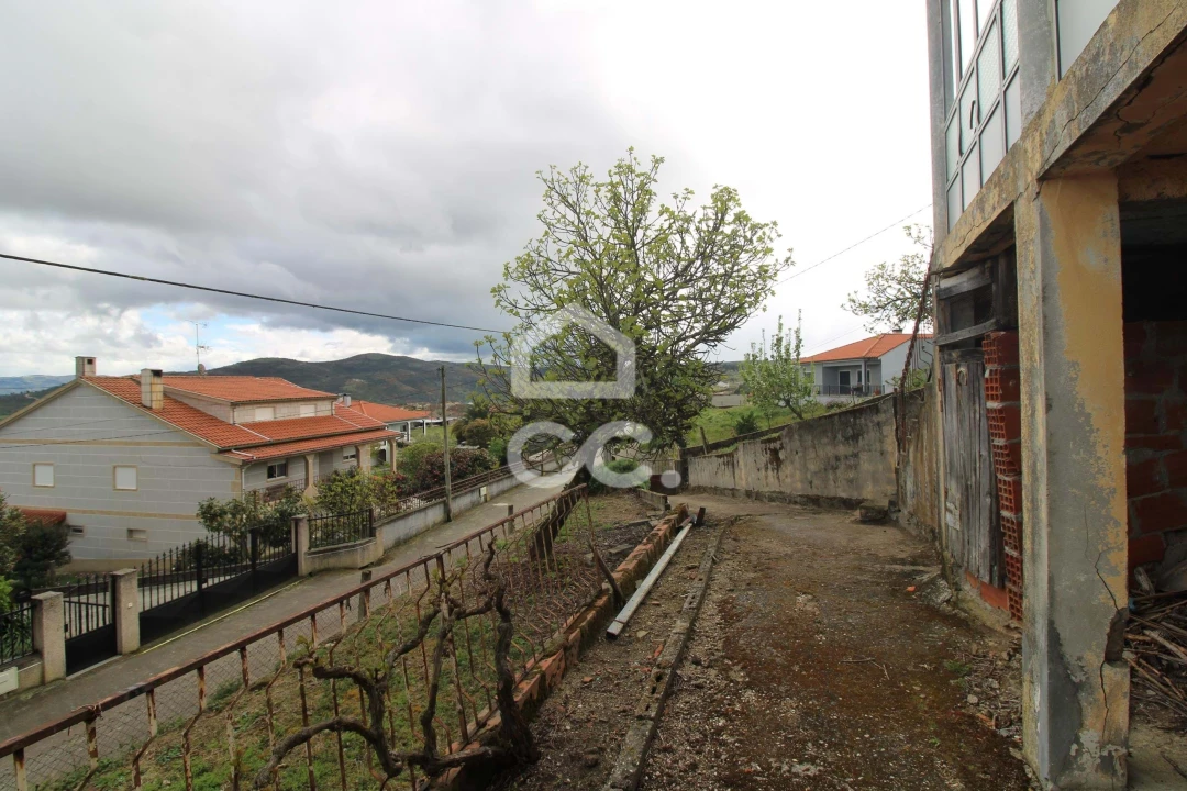 Moradia T3 para Venda em Ervededo Foto 10