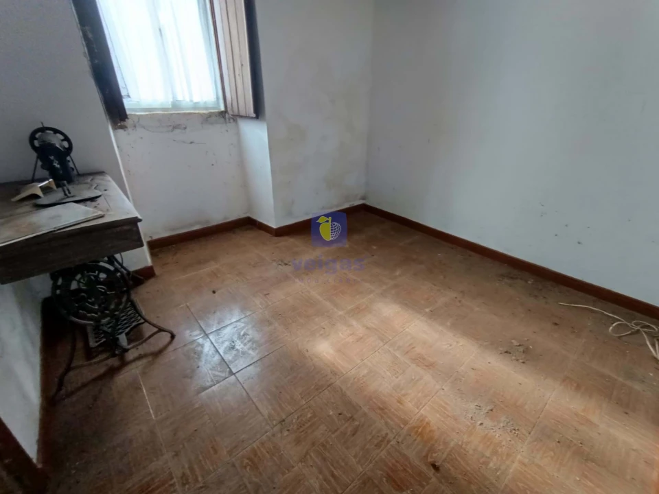 Moradia T2 para Venda em Alvorninha Foto 13