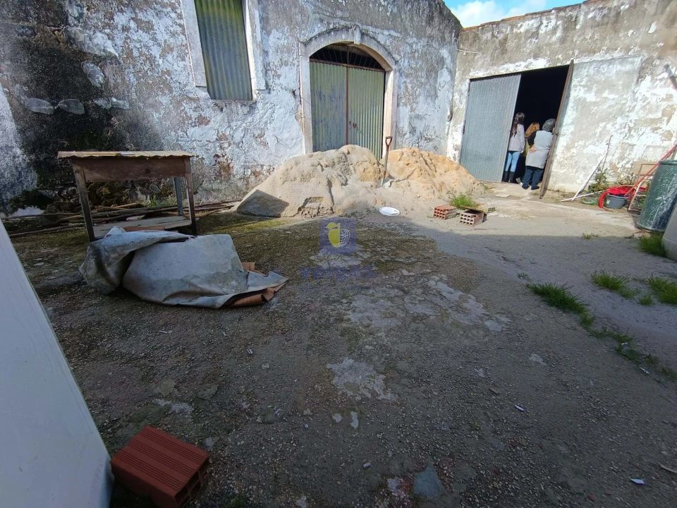 Moradia T2 para Venda em Alvorninha Foto 7