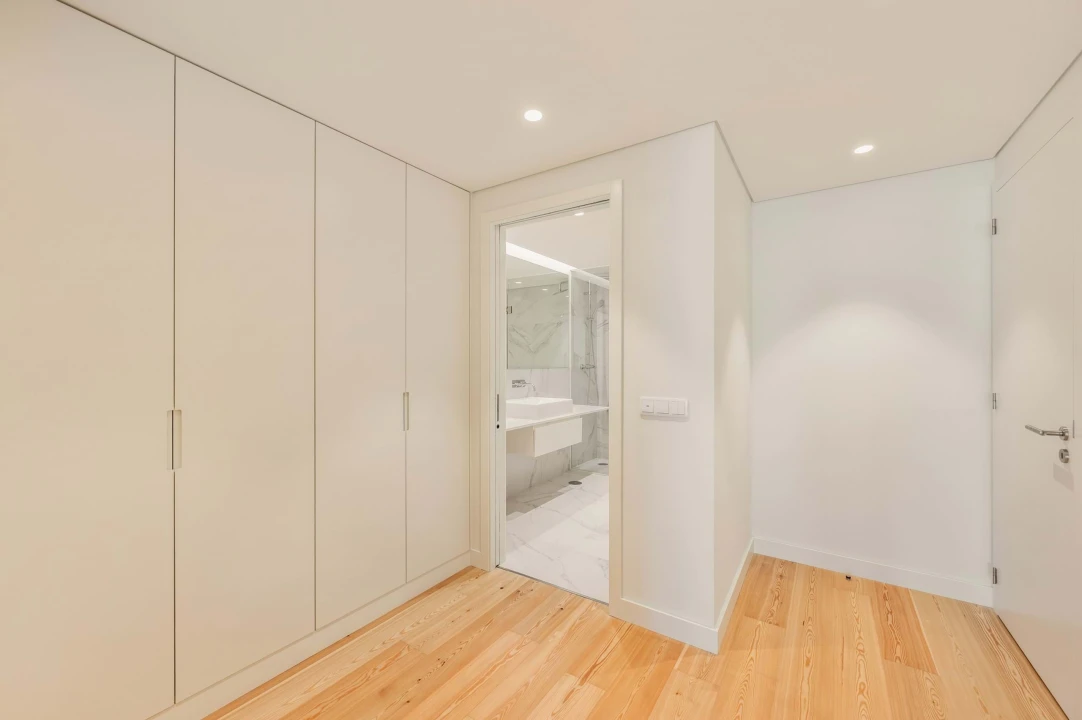 Apartamento T5 para Venda em Santo António Foto 17