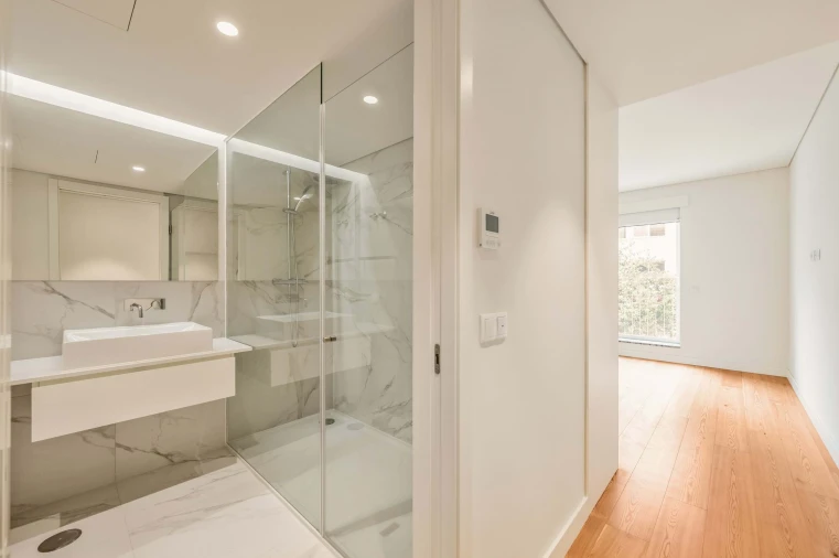 Apartamento T5 para Venda em Santo António Foto 22