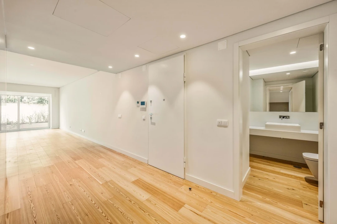 Apartamento T5 para Venda em Santo António Foto 5