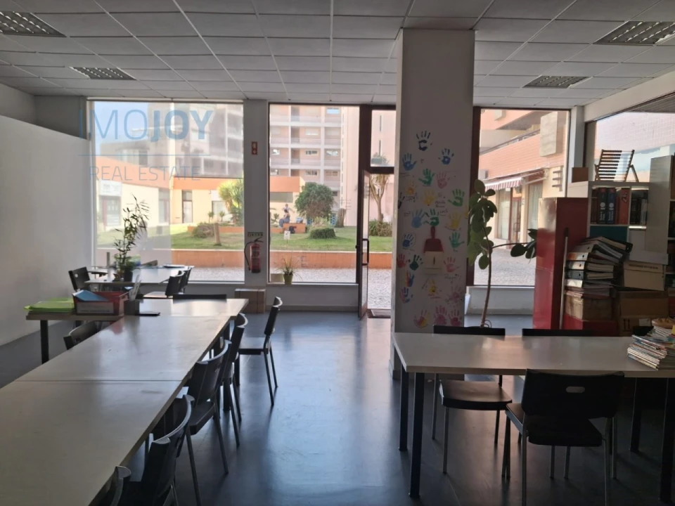 Loja para Arrendamento em Oeiras e São Julião da Barra, Paço de Arcos e Caxias Foto 4