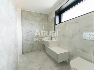 Moradia T4 para Venda em Mancelos