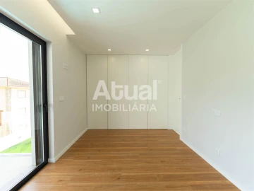 Moradia T4 para Venda em Mancelos