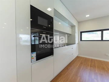 Moradia T4 para Venda em Mancelos