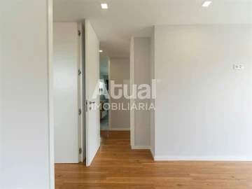 Moradia T4 para Venda em Mancelos