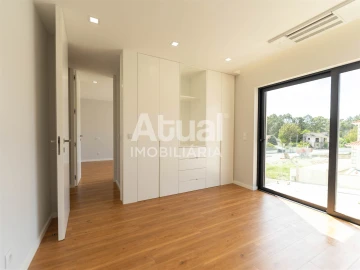 Moradia T4 para Venda em Mancelos