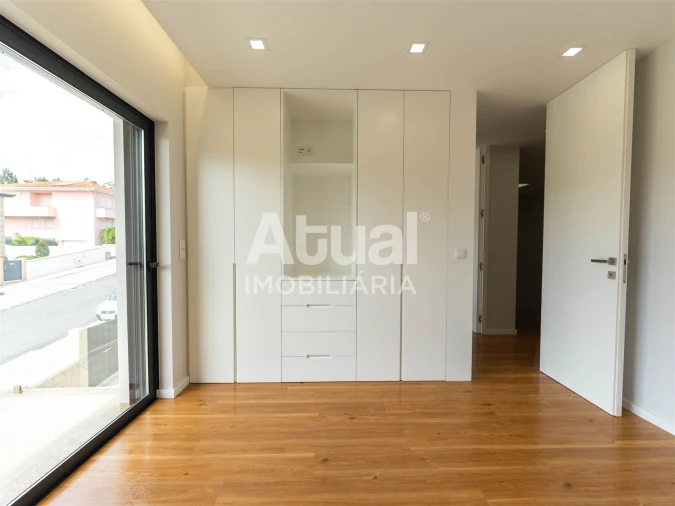 Moradia T4 para Venda em Mancelos Foto 23