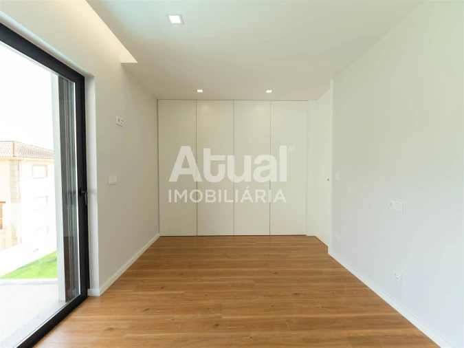 Moradia T4 para Venda em Mancelos Foto 20