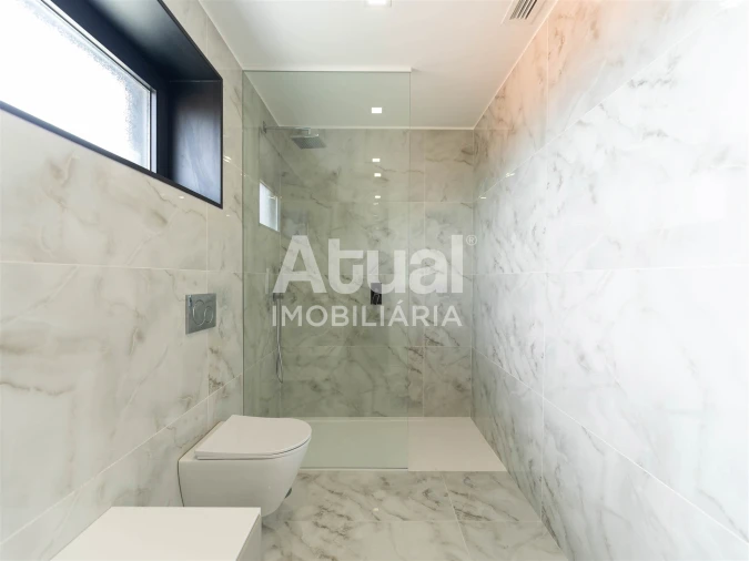 Moradia T4 para Venda em Mancelos Foto 17