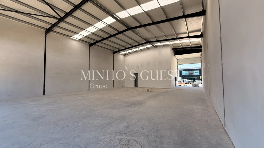 Armazém para Arrendamento em Soutelo Foto 3