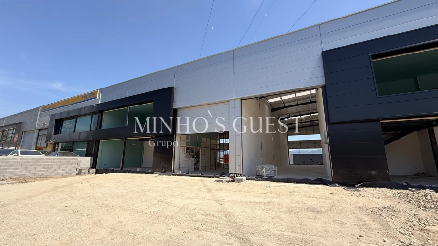 Armazém para Arrendamento em Soutelo