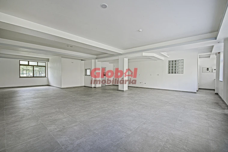 Loja para Venda em Abraveses Foto 1