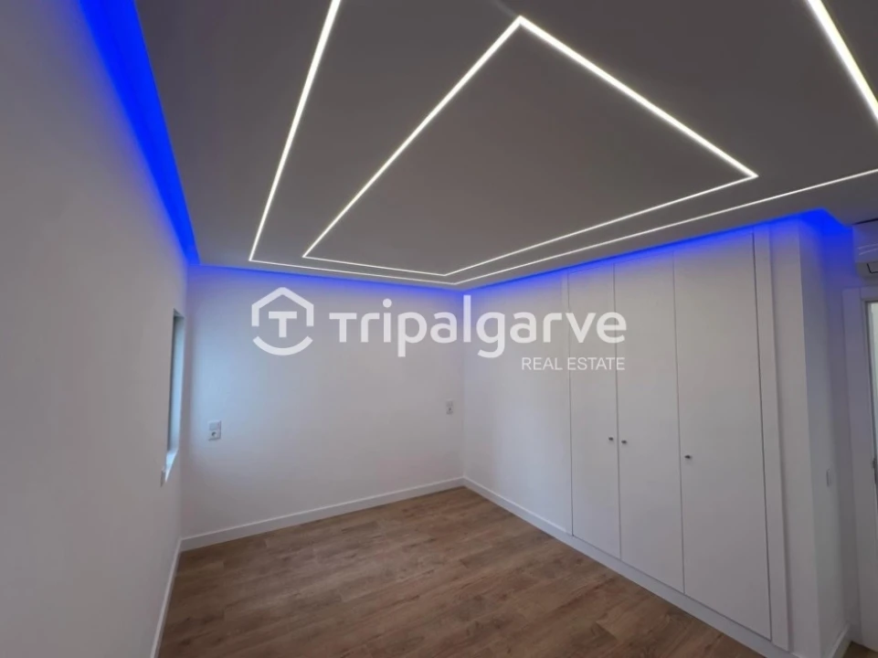 Apartamento T2 para Venda em Quarteira Foto 10