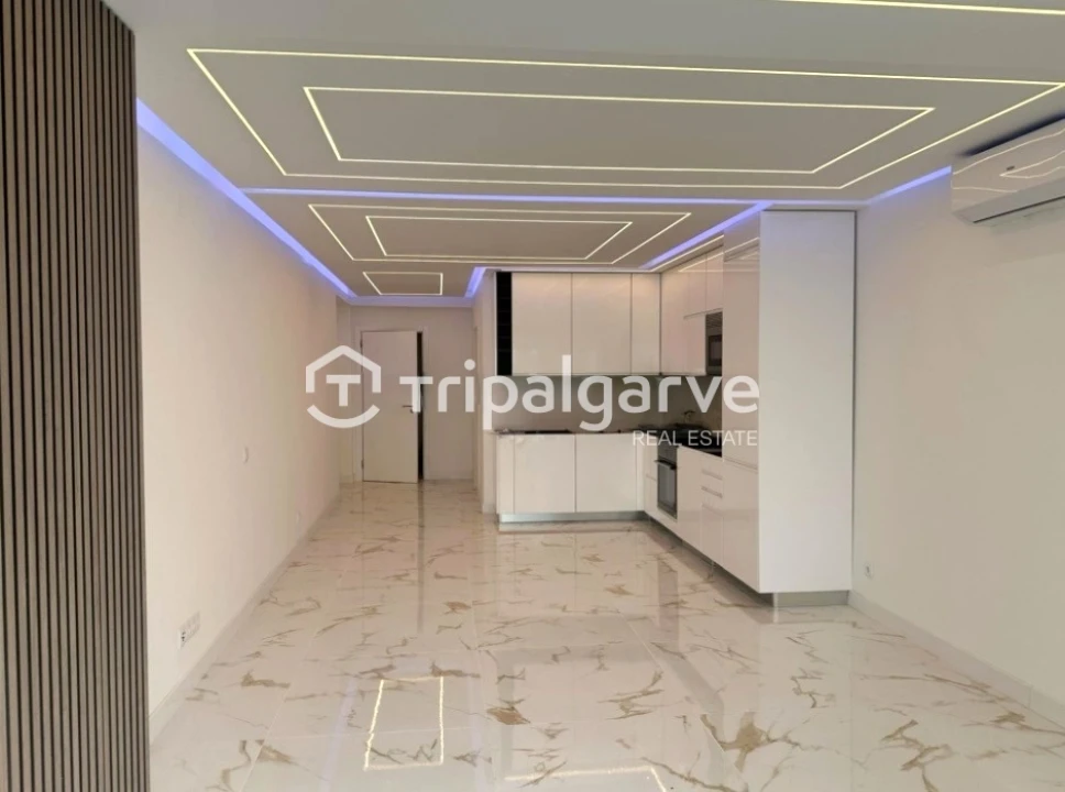 Apartamento T2 para Venda em Quarteira Foto 4